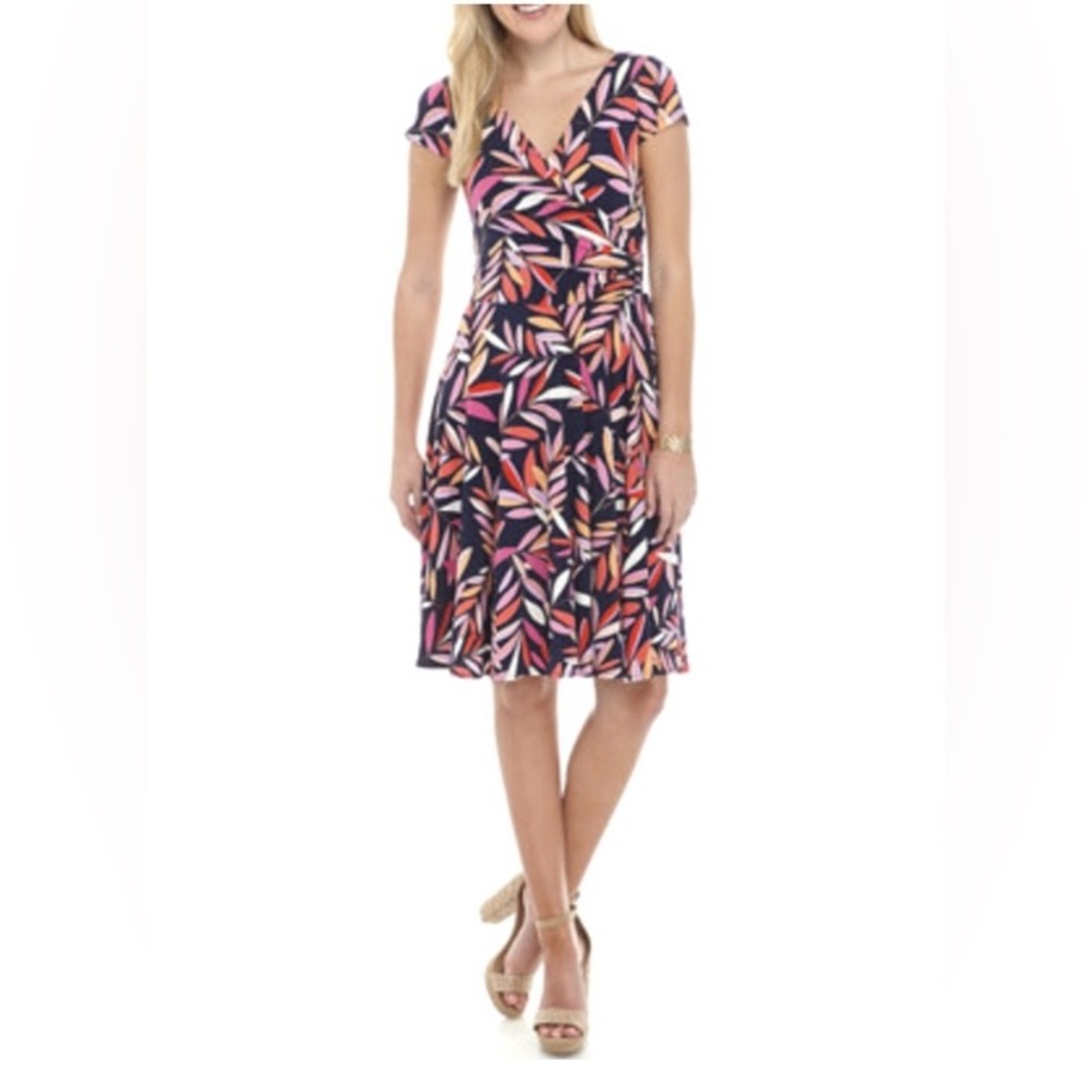 Maggy London wrap dress navy with leaf/floral print Size 4